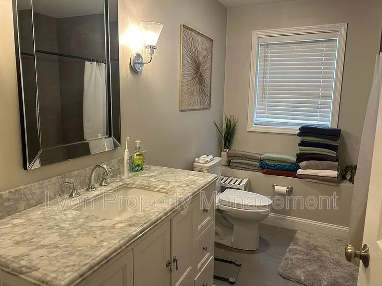 115 Coburn St — Photo 3