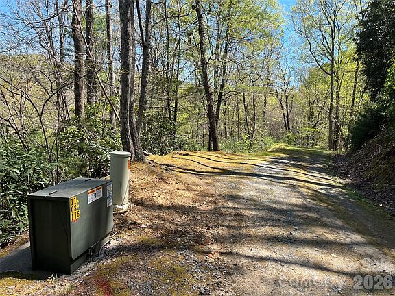 4th image of Powder Horn Rd