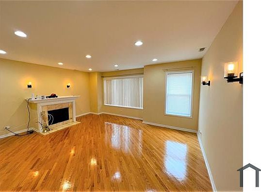 2nd image of 4714 S Evans Ave APT 1N
