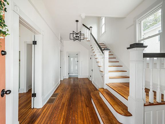 4th image of 1344 Bedford Ave