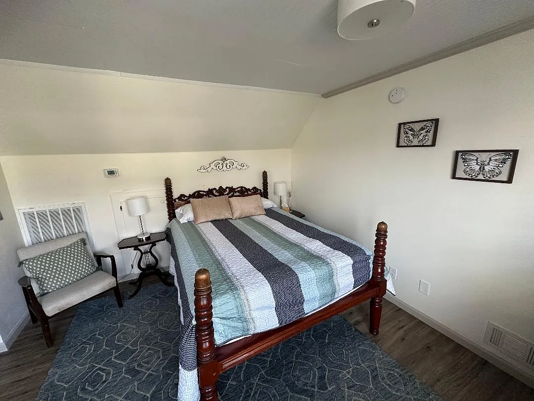 207 Bobby Gerald Parkway - B — Photo 2