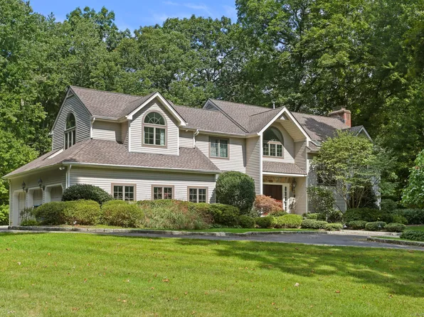 334 Brambly Hedge Circle, Fairfield, CT 06824