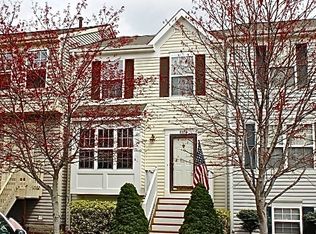 6935 Village Stream Pl, Gainesville, VA 20155