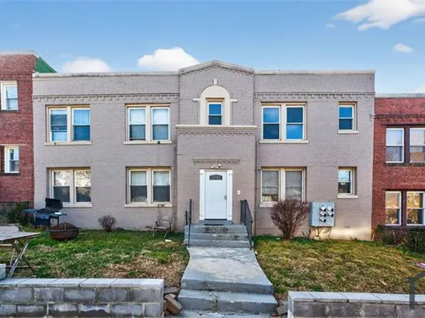 1235 Penn St NE APT 2, Washington, DC 20002