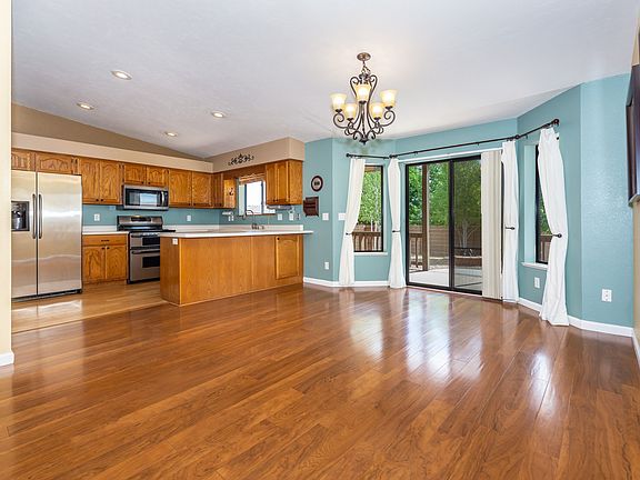 5th image of 4065 N Saratoga Dr