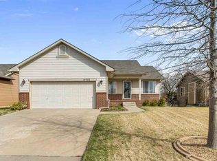 10502 W Yosemite St, Wichita, KS 67215