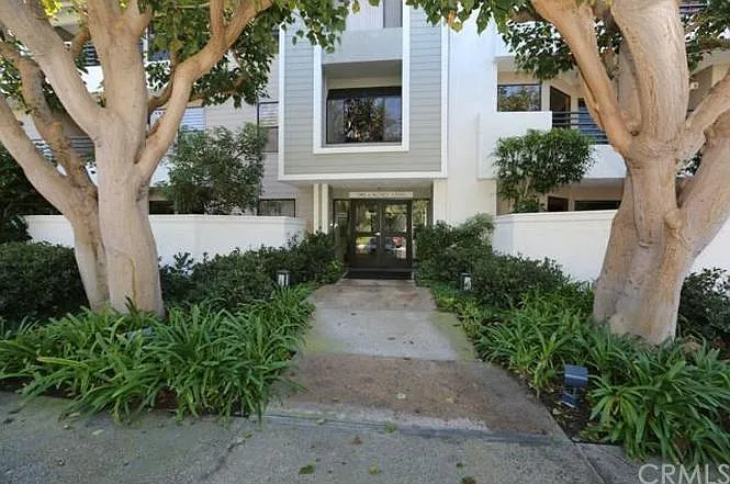 280 Cagney Ln #202 — Photo 3