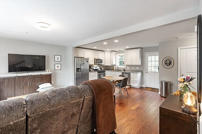 38 Perham St #E — Photo 8
