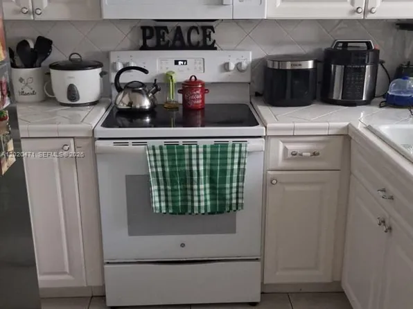 655 W 68th St APT 4, Hialeah, FL 33014