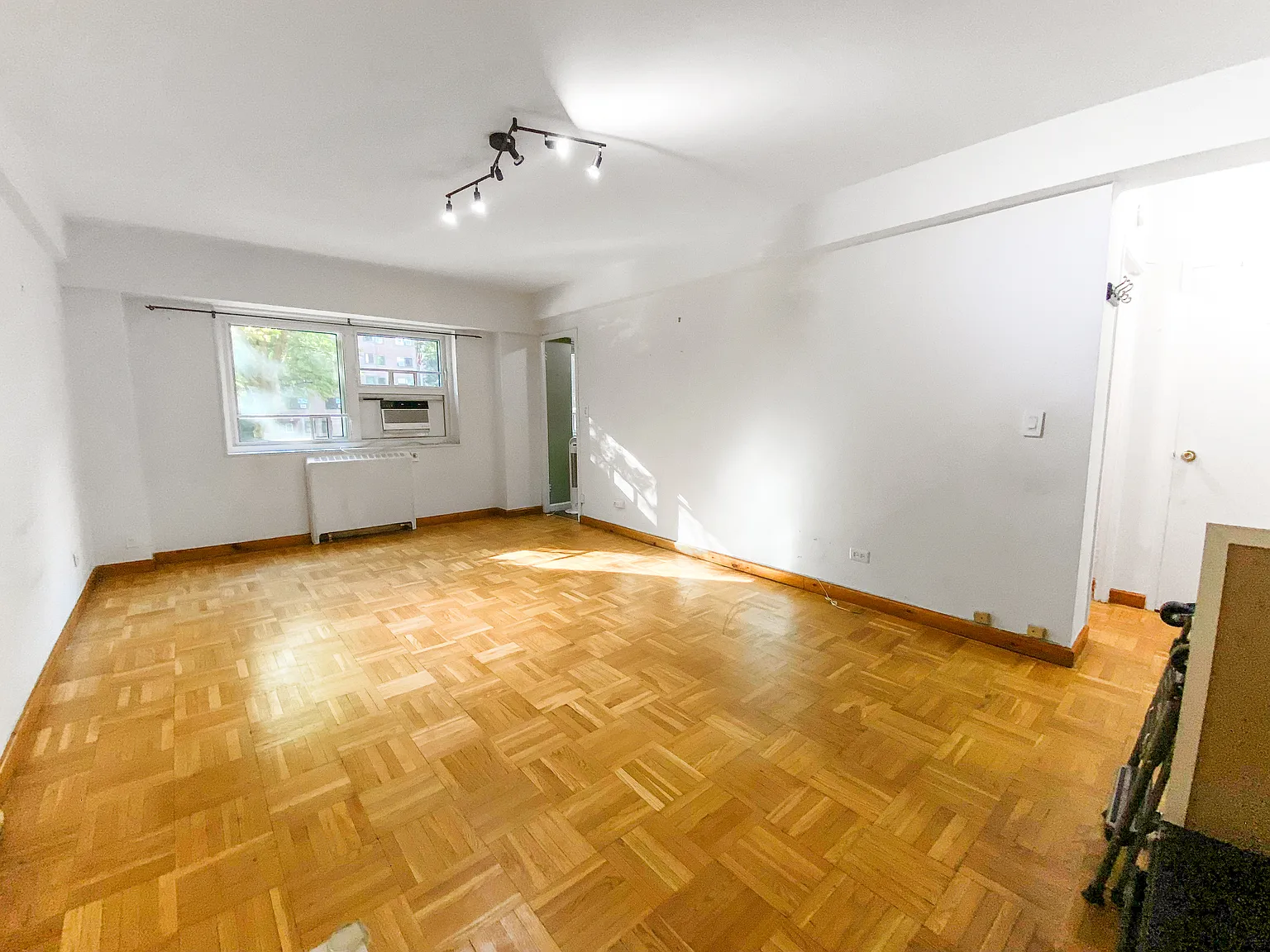 270 Jay St APT 3J photo 1