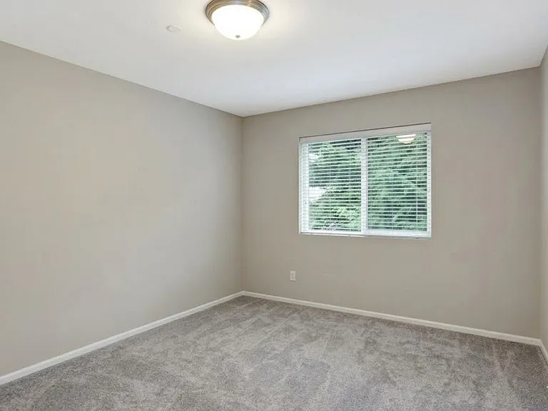 4th bedroom