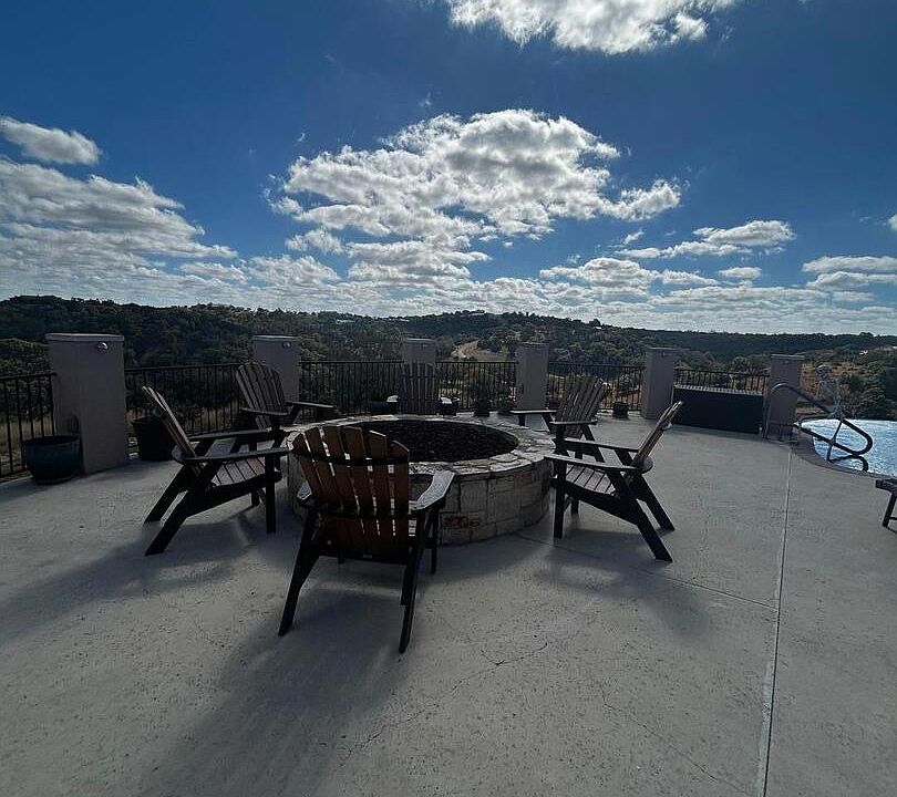1st image of 571 SETTLERS WAY
