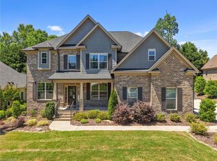 2919 Wynnewood Dr, Greensboro, NC 27408