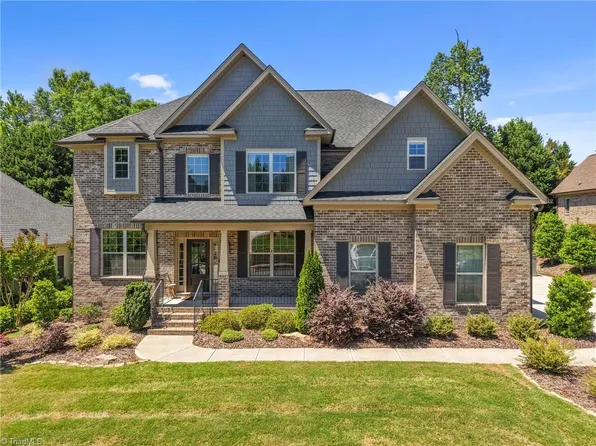 2919 Wynnewood Dr, Greensboro, NC 27408