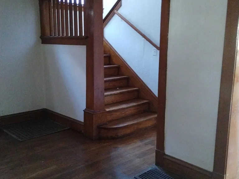 3725 Agnes Ave — Photo 4