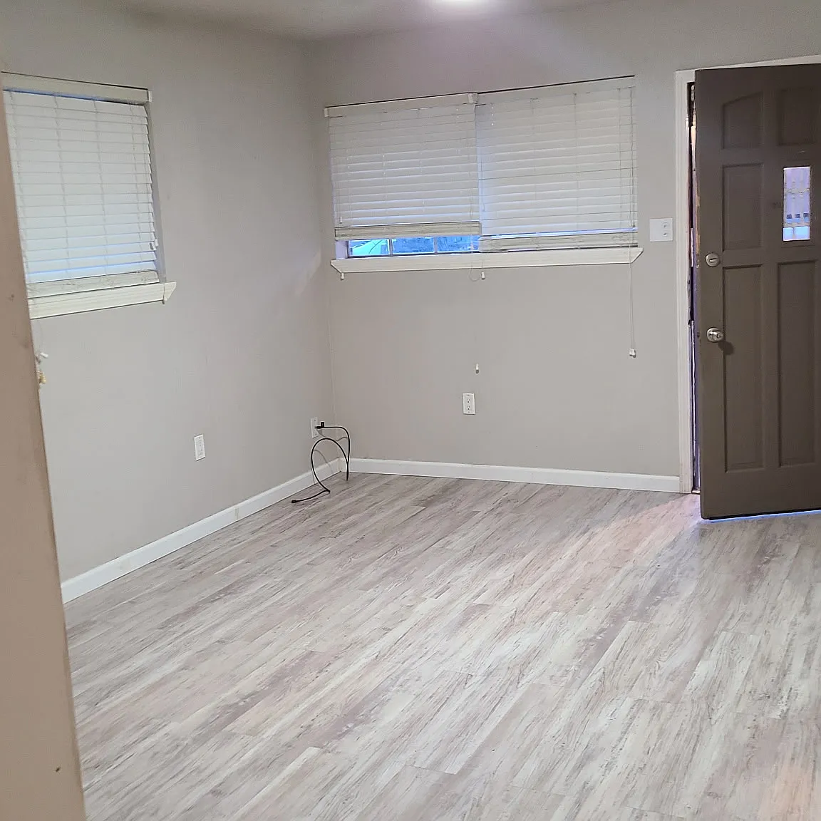 2 bed, 950 sqft, $1,100 — Photo 3