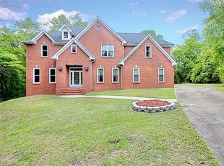 220 Shady Oak Trl, Deatsville, AL 36022