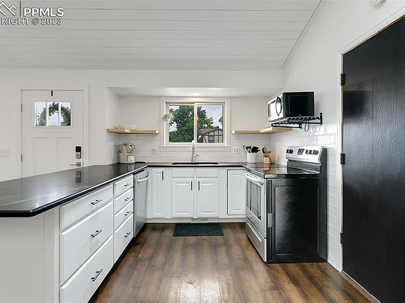 5th image of 7569 Red Mountain Dr