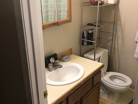 2nd image of 4910 Holly Way