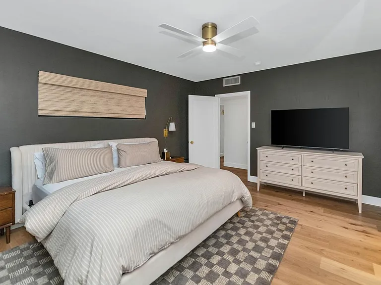 103 W Palmcroft Dr — Photo 15