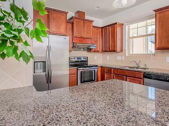 4th image of 207 Mount Evans Dr #207