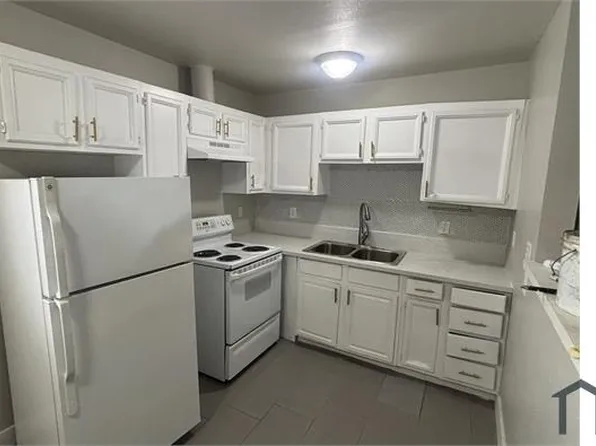 2215 Stewart Ave, Las Vegas, NV