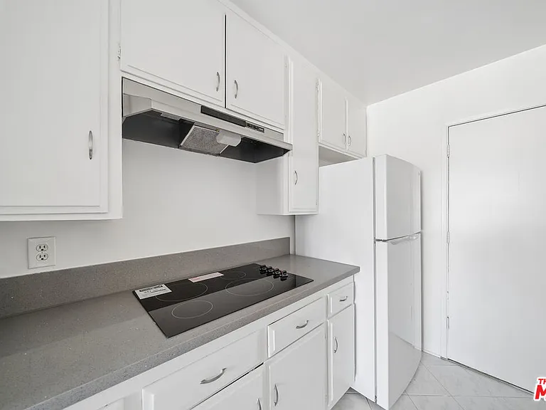 105 S Orlando Ave #201 — Photo 7