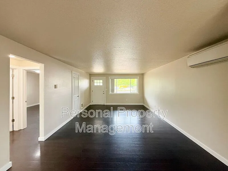 2 bed, 1.0 bath, 970 sqft, $1,795 — Photo 4