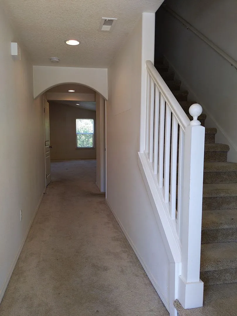 Lovely Home in the Bethel-Danebo Area — Photo 2