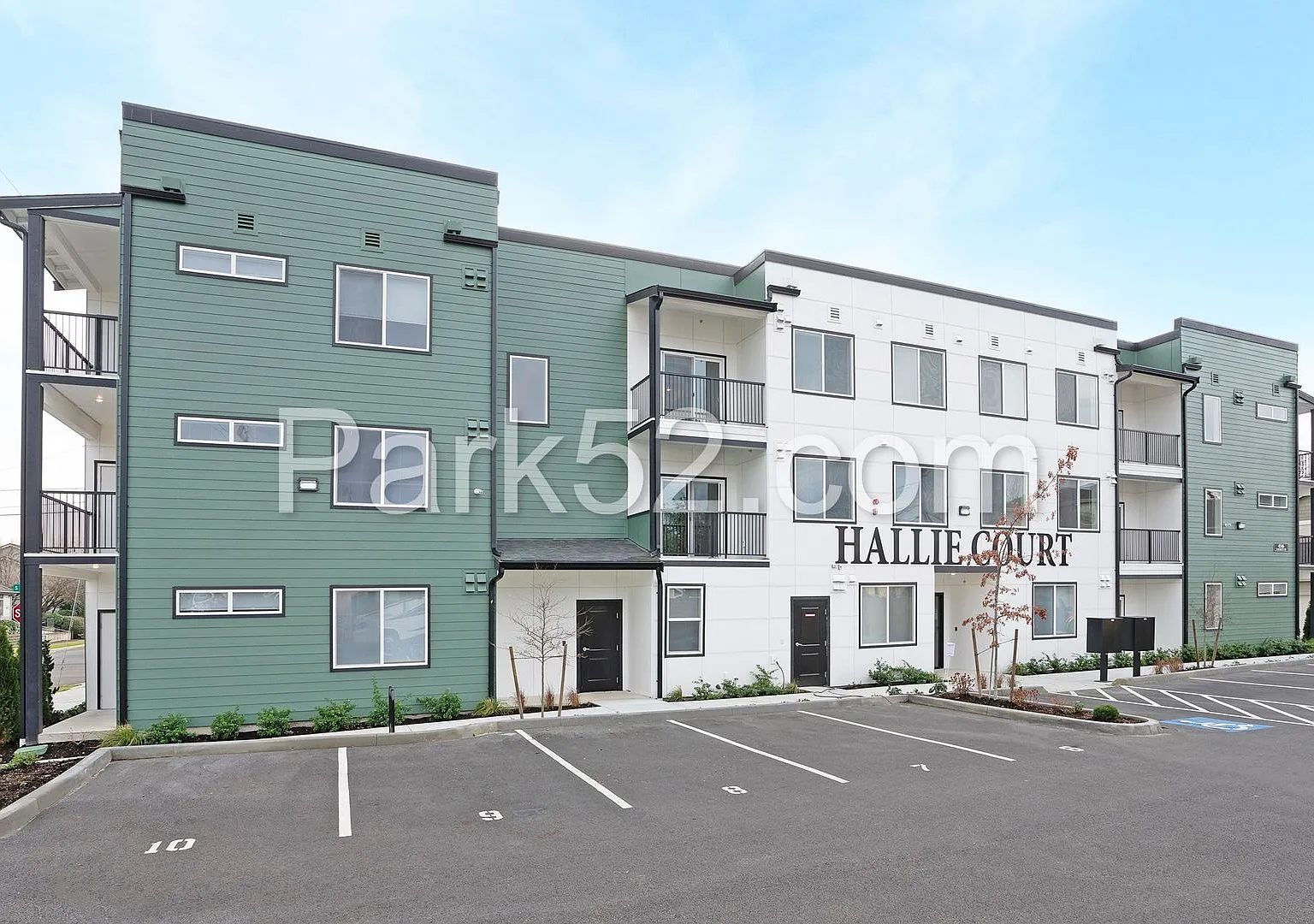 GREAT Move-In Specials! Spacious 1 Bedroom Tacoma Apartment with Washer/Dryer — Photo 3