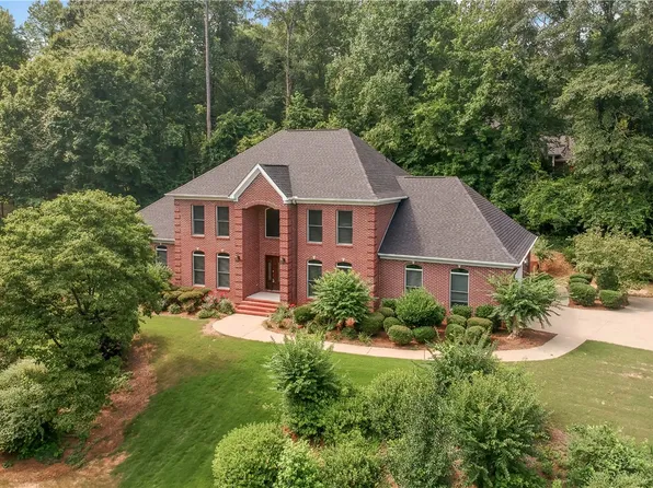 202 Asheton Ln, Auburn, AL 36830