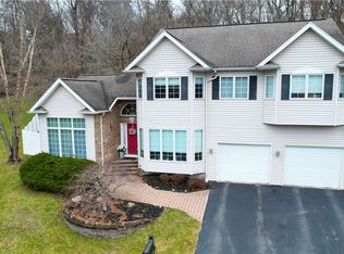 125 Peaceful Trl, Rochester, NY 14609