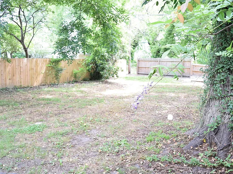 647 Mount Vernon Ave #B — Photo 23