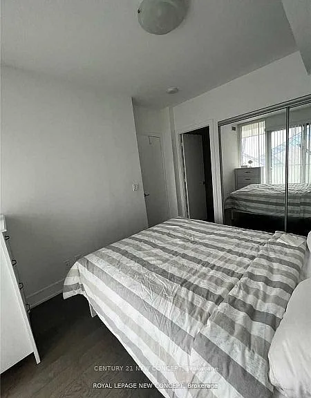200 Bloor St W #504 — Photo 8