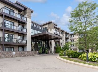 128 Garden Dr #203, Oakville, ON L6K0H7