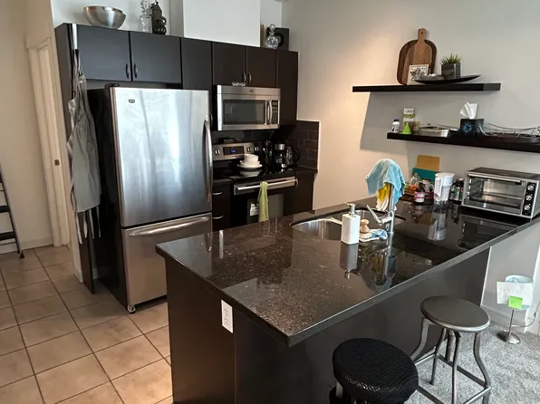 325 3rd St SE, Calgary, AB T2G 0T9