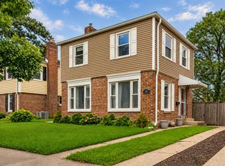 744 Manchester Ave, Westchester, IL 60154