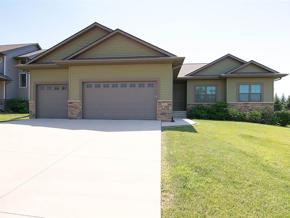 1st image of 2942 High Bluff Dr