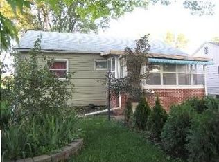 618 Gates St, Aurora, IL 60505