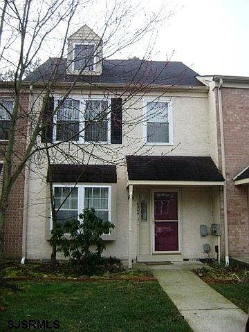 3 Story Townhouse with deck 