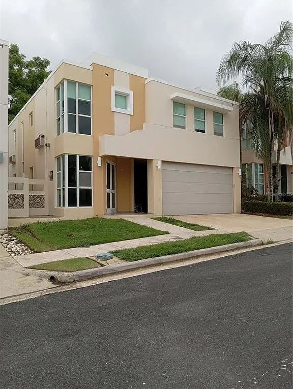 4 bed, 3.5 bath, 2230 sqft, $2,500 — Photo 1