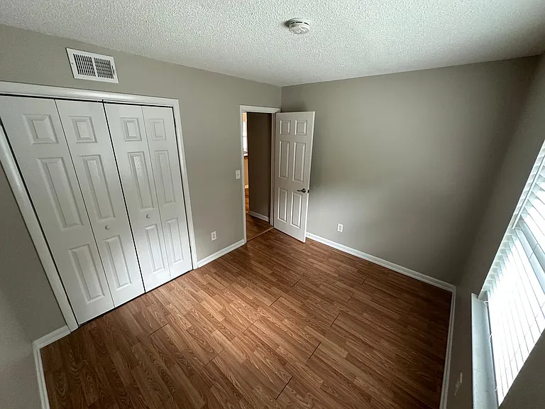4630 Woodside Dr — Photo 7