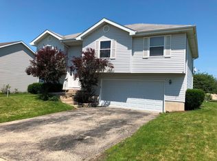906 Redwood Dr, Elwood, IL 60421