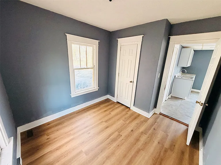 528 Chenango St #1 — Photo 7