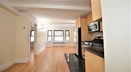 Rented by Manhattan Realty Group