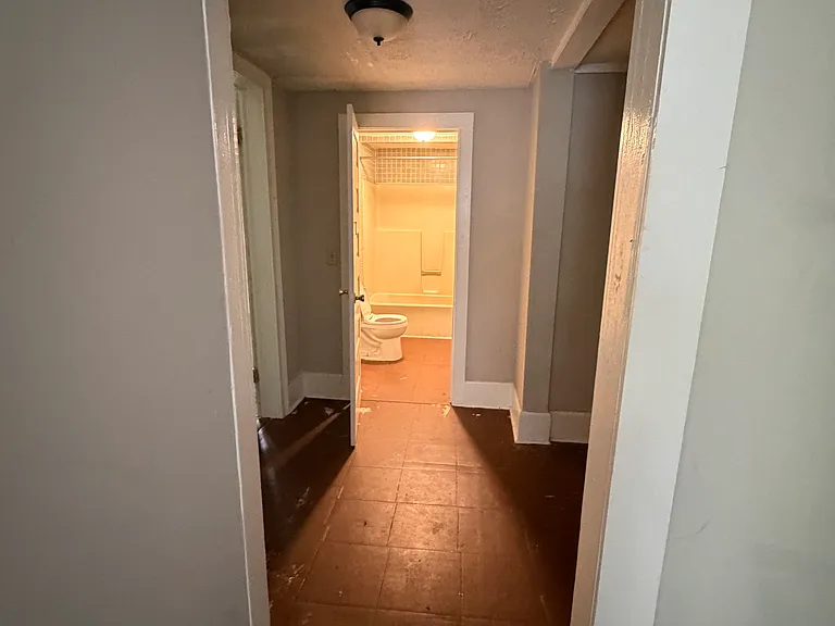 260 Hill St — Photo 9