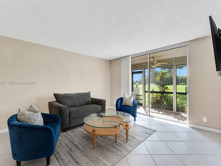 9811 N Hollybrook Lake Dr #103 — Photo 10