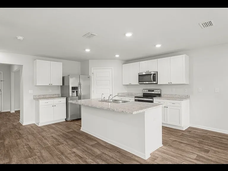 5832 Viking Way — Photo 3