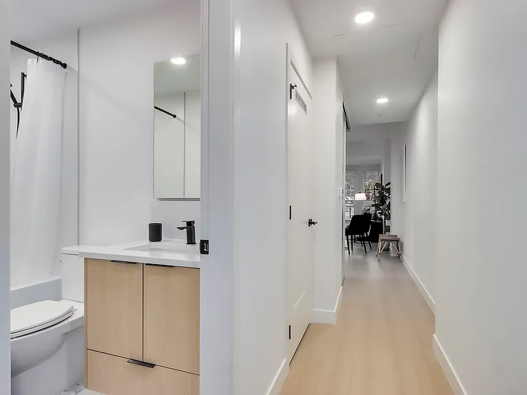 422 E 3rd St #41 — Photo 13