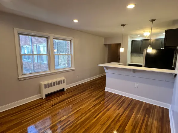 15 Branch Brook Pl APT 2M, Newark, NJ 07104
